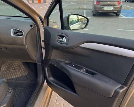 Бежевый Ситроен С4, объемом двигателя 1.6 л и пробегом 126 тыс. км за 7500 $, фото 13 на Automoto.ua