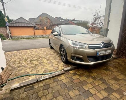 Бежевый Ситроен С4, объемом двигателя 1.6 л и пробегом 212 тыс. км за 8500 $, фото 2 на Automoto.ua