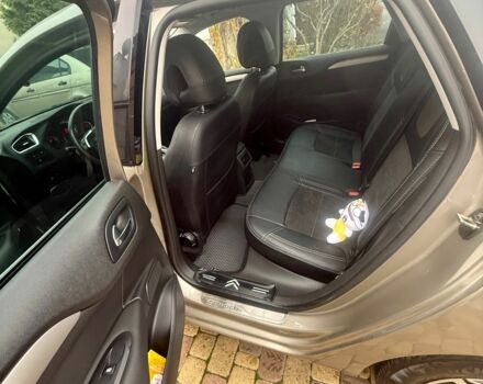 Бежевый Ситроен С4, объемом двигателя 1.6 л и пробегом 212 тыс. км за 8500 $, фото 10 на Automoto.ua