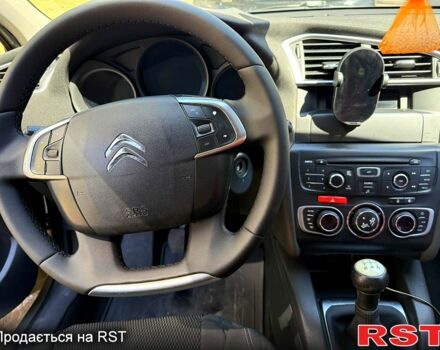 Бежевий Сітроен С4, об'ємом двигуна 1.6 л та пробігом 237 тис. км за 7500 $, фото 5 на Automoto.ua