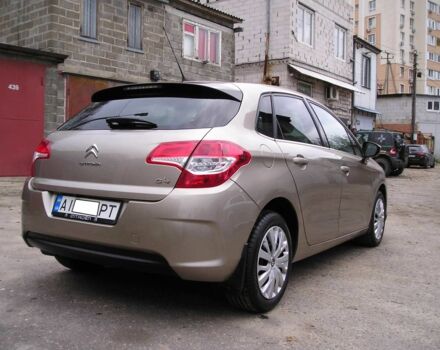 Ситроен С4 2013 в Киеве на Automoto.ua Бежевый Ситроен С4, объемом двигателя 1.6 л и пробегом 116 тыс. км за 8800 $, фото 1 на Automoto.ua