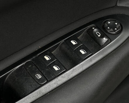 Бежевый Ситроен С4, объемом двигателя 1.6 л и пробегом 155 тыс. км за 7990 $, фото 9 на Automoto.ua