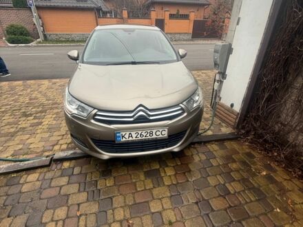 Бежевый Ситроен С4, объемом двигателя 1.6 л и пробегом 212 тыс. км за 8500 $, фото 1 на Automoto.ua