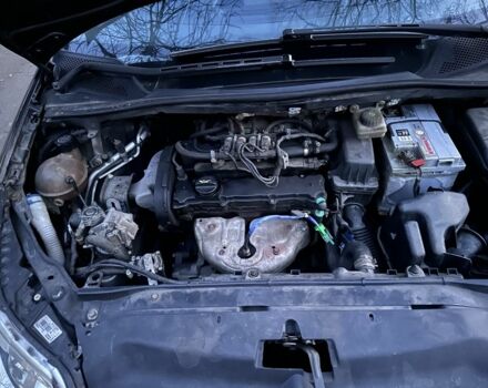 Черный Ситроен С4, объемом двигателя 1.4 л и пробегом 331 тыс. км за 3000 $, фото 5 на Automoto.ua