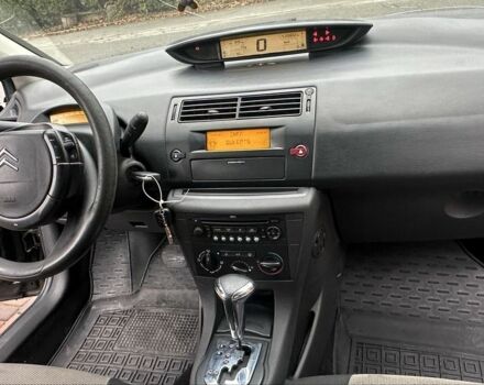 Черный Ситроен С4, объемом двигателя 1.6 л и пробегом 250 тыс. км за 3600 $, фото 21 на Automoto.ua