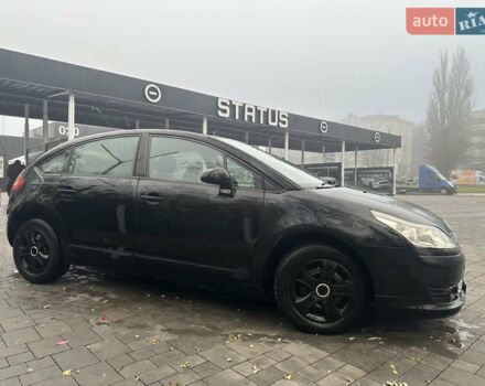 Черный Ситроен С4, объемом двигателя 1.56 л и пробегом 437 тыс. км за 4199 $, фото 7 на Automoto.ua