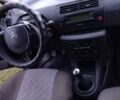 Черный Ситроен С4, объемом двигателя 1.56 л и пробегом 190 тыс. км за 3200 $, фото 6 на Automoto.ua