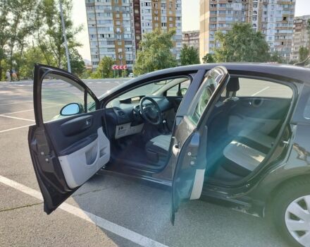 Черный Ситроен С4, объемом двигателя 1.6 л и пробегом 326 тыс. км за 3200 $, фото 5 на Automoto.ua