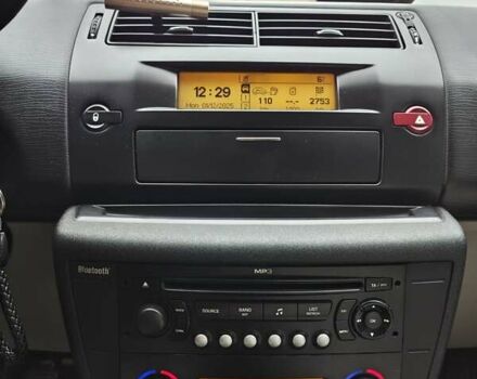 Черный Ситроен С4, объемом двигателя 1.6 л и пробегом 318 тыс. км за 3950 $, фото 15 на Automoto.ua