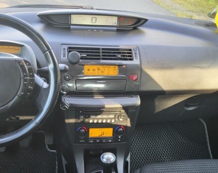 Черный Ситроен С4, объемом двигателя 1.6 л и пробегом 257 тыс. км за 4600 $, фото 10 на Automoto.ua