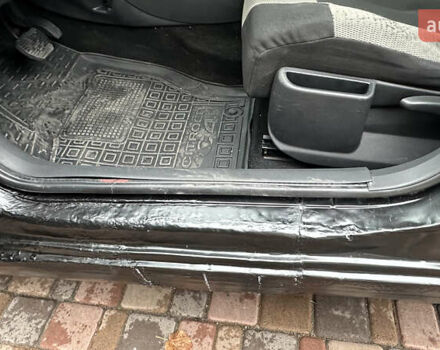 Черный Ситроен С4, объемом двигателя 1.6 л и пробегом 240 тыс. км за 3600 $, фото 16 на Automoto.ua