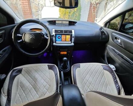 Чорний Сітроен С4, об'ємом двигуна 1.56 л та пробігом 381 тис. км за 3750 $, фото 12 на Automoto.ua