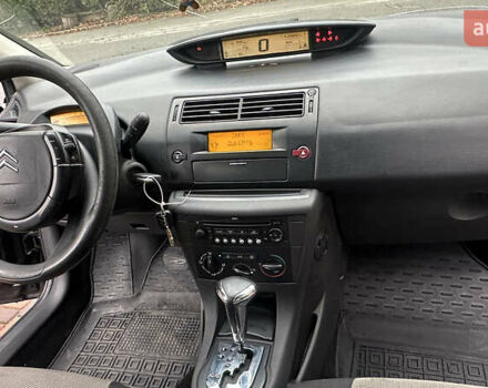 Черный Ситроен С4, объемом двигателя 1.6 л и пробегом 240 тыс. км за 3600 $, фото 21 на Automoto.ua