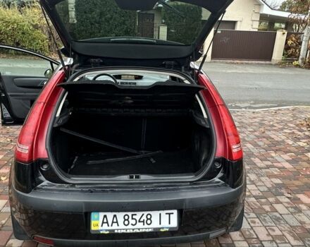 Черный Ситроен С4, объемом двигателя 1.6 л и пробегом 250 тыс. км за 3600 $, фото 17 на Automoto.ua