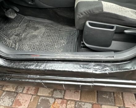 Черный Ситроен С4, объемом двигателя 1.6 л и пробегом 250 тыс. км за 3600 $, фото 14 на Automoto.ua