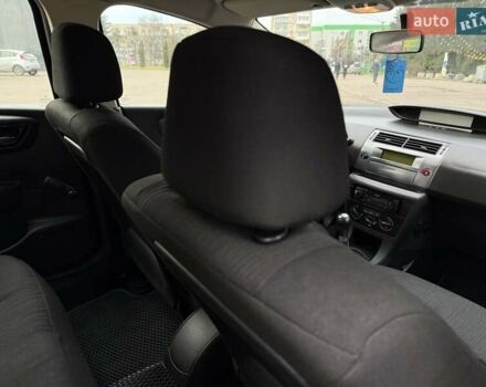 Черный Ситроен С4, объемом двигателя 1.6 л и пробегом 220 тыс. км за 3400 $, фото 40 на Automoto.ua