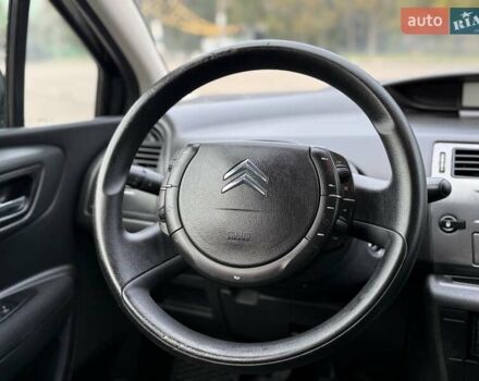 Черный Ситроен С4, объемом двигателя 1.6 л и пробегом 220 тыс. км за 3400 $, фото 47 на Automoto.ua