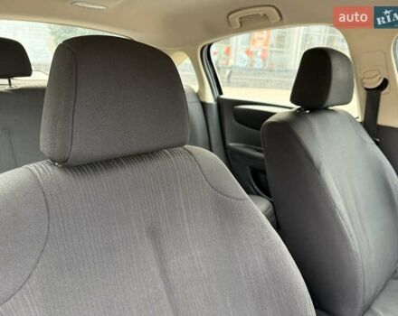 Черный Ситроен С4, объемом двигателя 1.6 л и пробегом 220 тыс. км за 3400 $, фото 32 на Automoto.ua