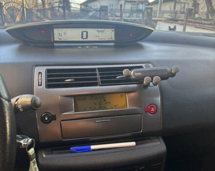 Черный Ситроен С4, объемом двигателя 1.56 л и пробегом 271 тыс. км за 5450 $, фото 13 на Automoto.ua