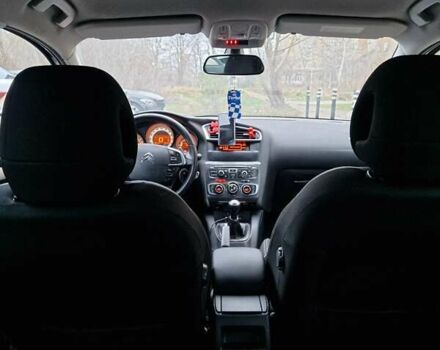 Черный Ситроен С4, объемом двигателя 1.56 л и пробегом 253 тыс. км за 5600 $, фото 5 на Automoto.ua