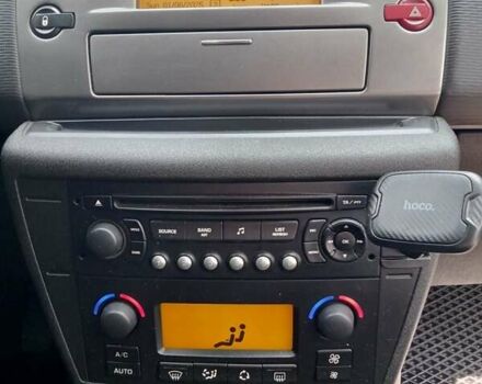 Черный Ситроен С4, объемом двигателя 1.6 л и пробегом 174 тыс. км за 5700 $, фото 3 на Automoto.ua