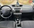 Черный Ситроен С4, объемом двигателя 1.6 л и пробегом 333 тыс. км за 5800 $, фото 3 на Automoto.ua