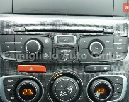 Черный Ситроен С4, объемом двигателя 1.56 л и пробегом 226 тыс. км за 6500 $, фото 6 на Automoto.ua