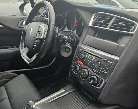 Черный Ситроен С4, объемом двигателя 1.56 л и пробегом 162 тыс. км за 7300 $, фото 5 на Automoto.ua