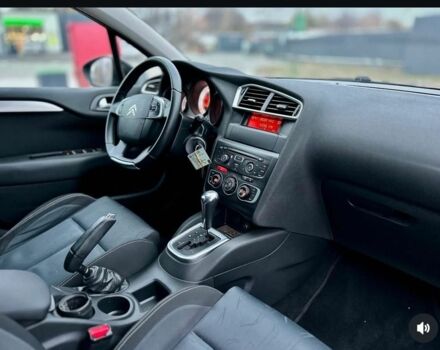 Черный Ситроен С4, объемом двигателя 1.6 л и пробегом 110 тыс. км за 6500 $, фото 8 на Automoto.ua