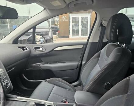 Черный Ситроен С4, объемом двигателя 1.56 л и пробегом 162 тыс. км за 7300 $, фото 16 на Automoto.ua