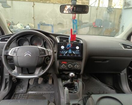 Черный Ситроен С4, объемом двигателя 1.6 л и пробегом 198 тыс. км за 5500 $, фото 6 на Automoto.ua