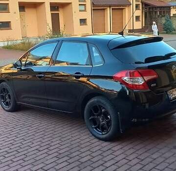 Черный Ситроен С4, объемом двигателя 1.6 л и пробегом 112 тыс. км за 8350 $, фото 2 на Automoto.ua