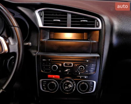 Чорний Сітроен С4, об'ємом двигуна 1.6 л та пробігом 164 тис. км за 4900 $, фото 43 на Automoto.ua