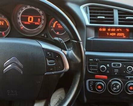 Черный Ситроен С4, объемом двигателя 1.6 л и пробегом 112 тыс. км за 8350 $, фото 7 на Automoto.ua