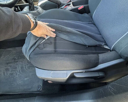 Черный Ситроен С4, объемом двигателя 1.56 л и пробегом 220 тыс. км за 6300 $, фото 8 на Automoto.ua