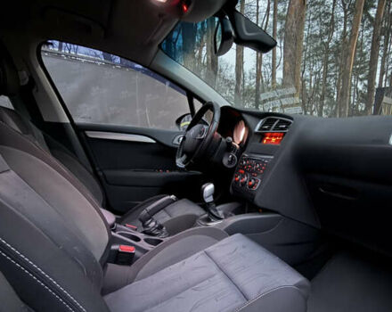 Черный Ситроен С4, объемом двигателя 1.6 л и пробегом 275 тыс. км за 7700 $, фото 8 на Automoto.ua