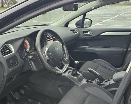 Черный Ситроен С4, объемом двигателя 1.59 л и пробегом 150 тыс. км за 4000 $, фото 14 на Automoto.ua