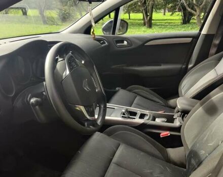 Черный Ситроен С4, объемом двигателя 1.56 л и пробегом 320 тыс. км за 8300 $, фото 6 на Automoto.ua