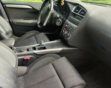 Черный Ситроен С4, объемом двигателя 1.56 л и пробегом 320 тыс. км за 8300 $, фото 7 на Automoto.ua