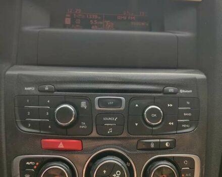 Черный Ситроен С4, объемом двигателя 1.56 л и пробегом 320 тыс. км за 8300 $, фото 4 на Automoto.ua