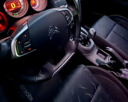 Черный Ситроен С4, объемом двигателя 1.6 л и пробегом 275 тыс. км за 7700 $, фото 9 на Automoto.ua