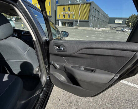 Черный Ситроен С4, объемом двигателя 1.56 л и пробегом 220 тыс. км за 6300 $, фото 13 на Automoto.ua