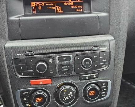 Черный Ситроен С4, объемом двигателя 1.59 л и пробегом 150 тыс. км за 4000 $, фото 16 на Automoto.ua