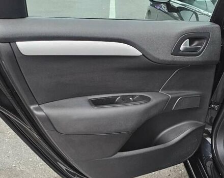 Черный Ситроен С4, объемом двигателя 1.59 л и пробегом 150 тыс. км за 4000 $, фото 22 на Automoto.ua