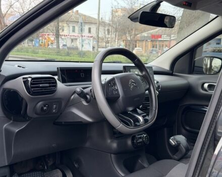 Чорний Сітроен С4, об'ємом двигуна 1.6 л та пробігом 181 тис. км за 9999 $, фото 7 на Automoto.ua