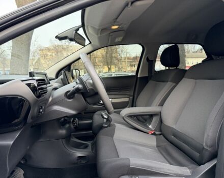 Чорний Сітроен С4, об'ємом двигуна 1.6 л та пробігом 181 тис. км за 9999 $, фото 8 на Automoto.ua