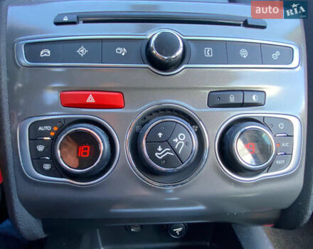 Черный Ситроен С4, объемом двигателя 1.6 л и пробегом 195 тыс. км за 11200 $, фото 17 на Automoto.ua