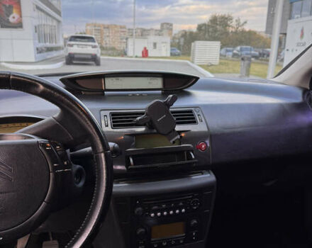 Черный Ситроен С4, объемом двигателя 1.6 л и пробегом 209 тыс. км за 6000 $, фото 17 на Automoto.ua