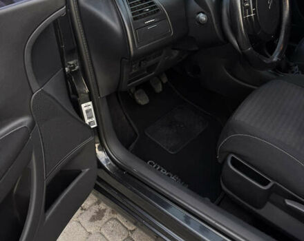 Черный Ситроен С4, объемом двигателя 1.6 л и пробегом 209 тыс. км за 6000 $, фото 19 на Automoto.ua