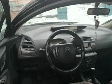Черный Ситроен С4, объемом двигателя 1.6 л и пробегом 320 тыс. км за 2200 $, фото 1 на Automoto.ua